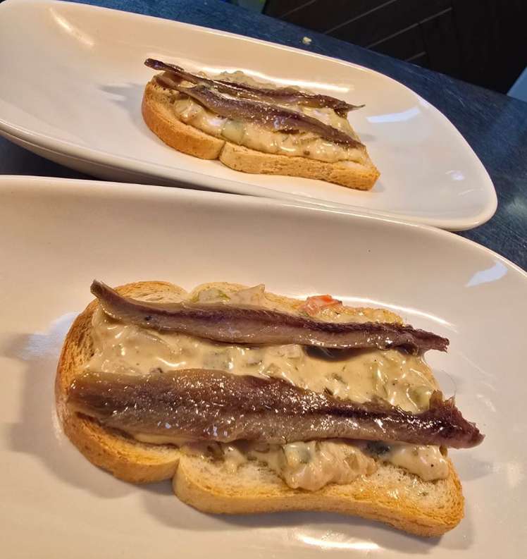 Tosta de anchoas